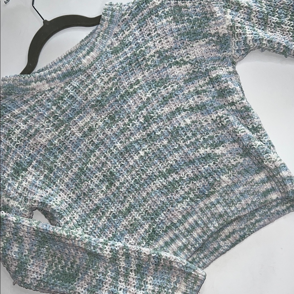 SO Women's Blue and White Knit Sweater